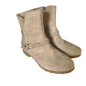Teva De la Vina Waterproof suede booties EUC - 8.5